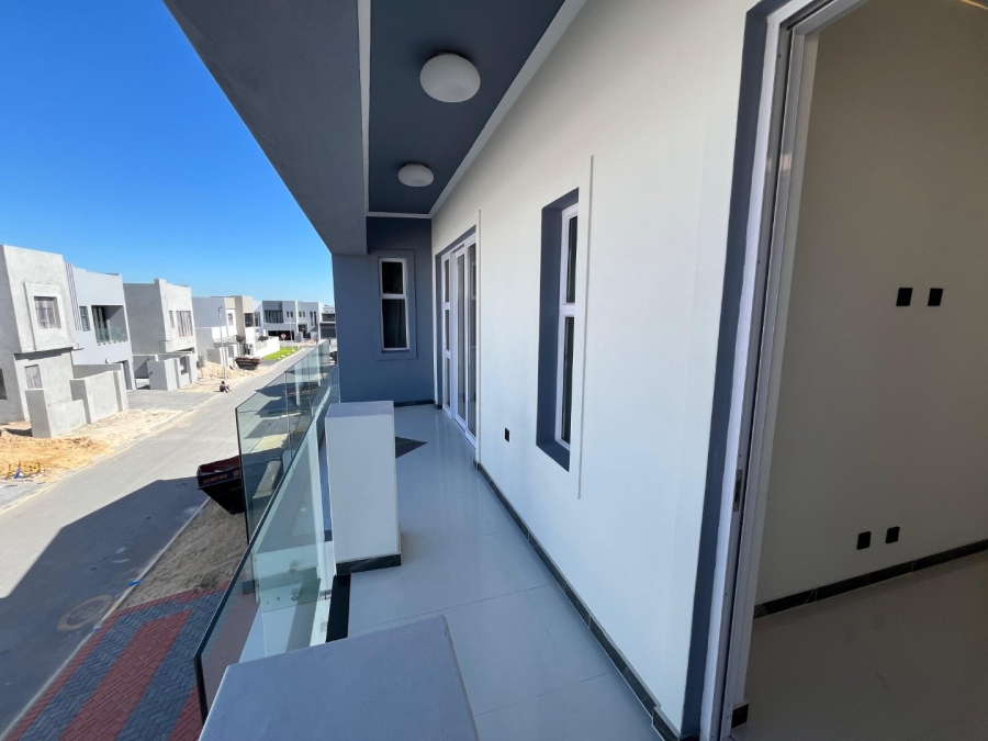 4 Bedroom Property for Sale in Sandown Western Cape